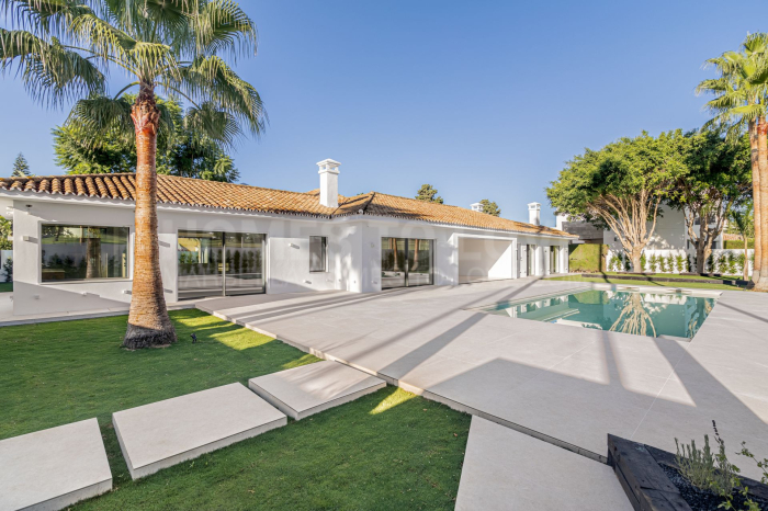 Villa en venta en Guadalmina Alta, San Pedro de Alcantara