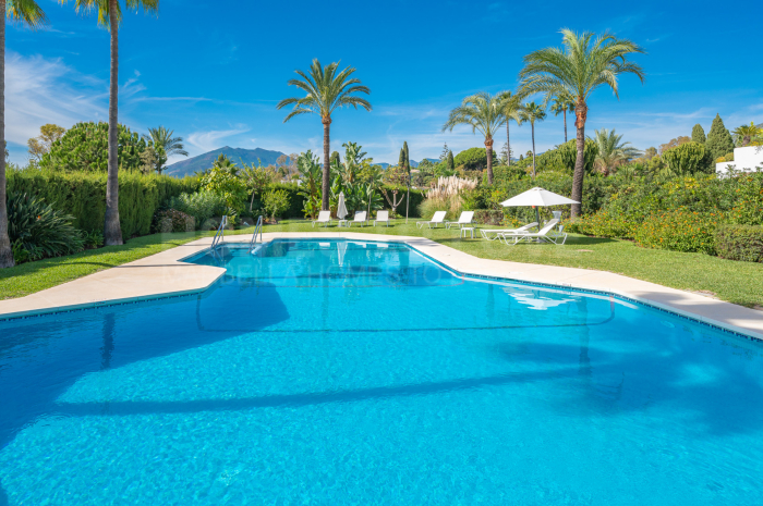 Prime Location, Ultimate Luxury: Spacious Apartment for Sale in Ancon Sierra, Marbella Golden Mile
