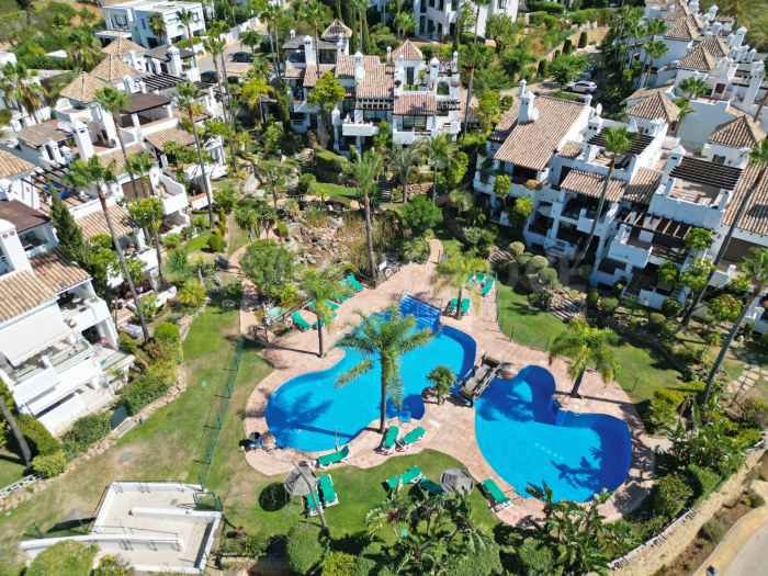 Adosado en venta en Mirador del Paraiso, Benahavis
