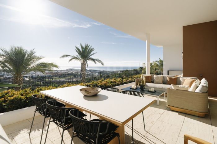 Apartamento en primera línea de golf que ofrece privacidad, vistas al mar y un estilo de vida de resort de cinco estrellas en Casares