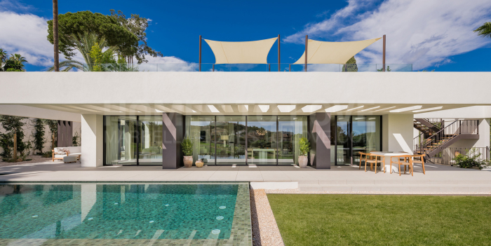 Casa en venta en Nueva Andalucia, Marbella