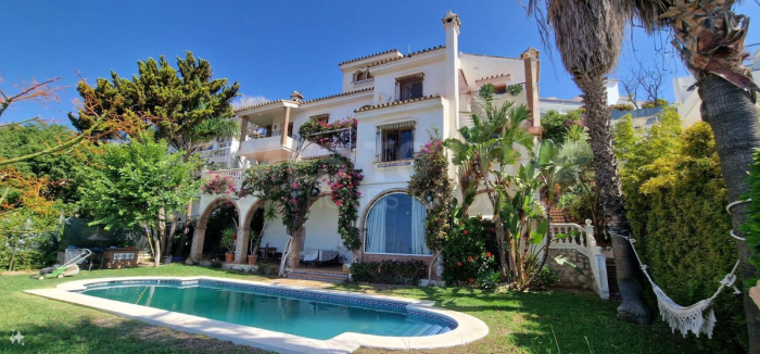 Villa en venta en Malaga - Este
