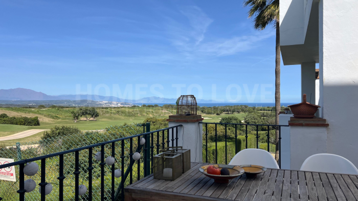 Apartamento en planta baja en primera línea de golf con impresionantes vistas en La Alcaidesa, cerca de Sotogrande, Cádiz