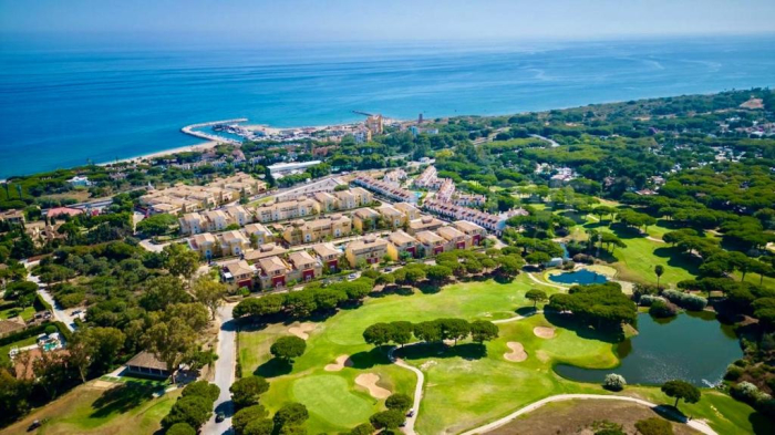 Ground Floor Apartment for sale in Cabopino, Marbella East