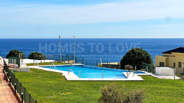 Azata Delmare - Casares Costa. Apartamentos con espectaculares vistas al mar y  una ubicación estratégica a 250m de la playa, Azata Delmare es un conjunto de 75 viviendas de 1, 2 y 3 dormitorios.